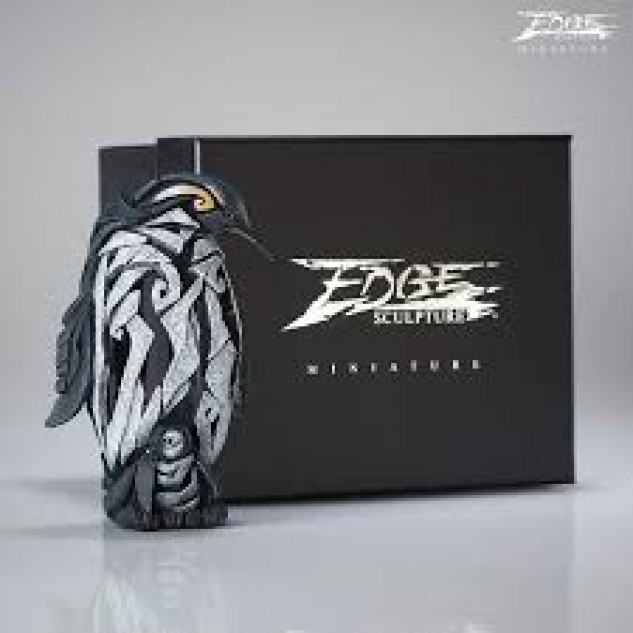 Edge Sculpture Mini Penguin